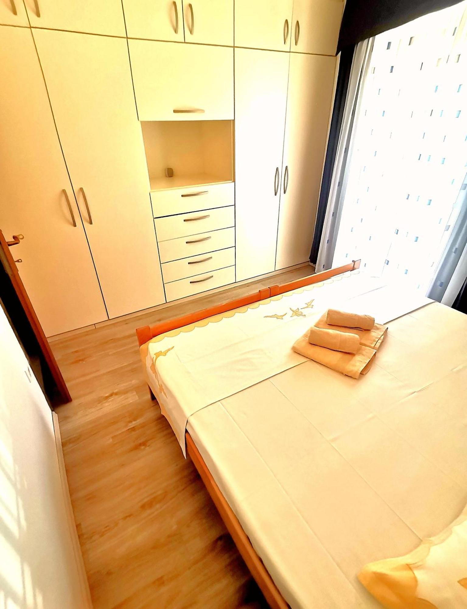 Apartments Green & Orange Хвар Екстериор снимка