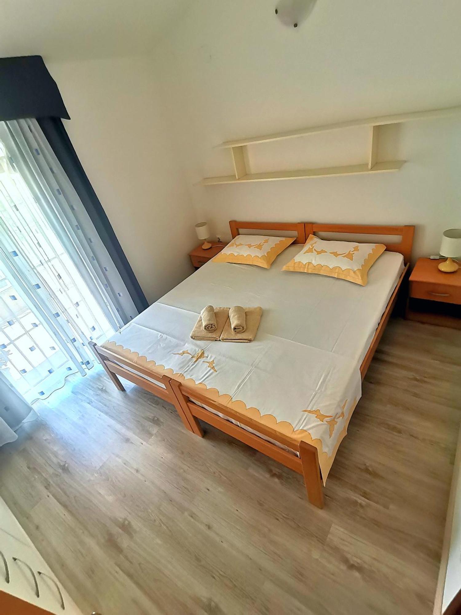 Apartments Green & Orange Хвар Екстериор снимка