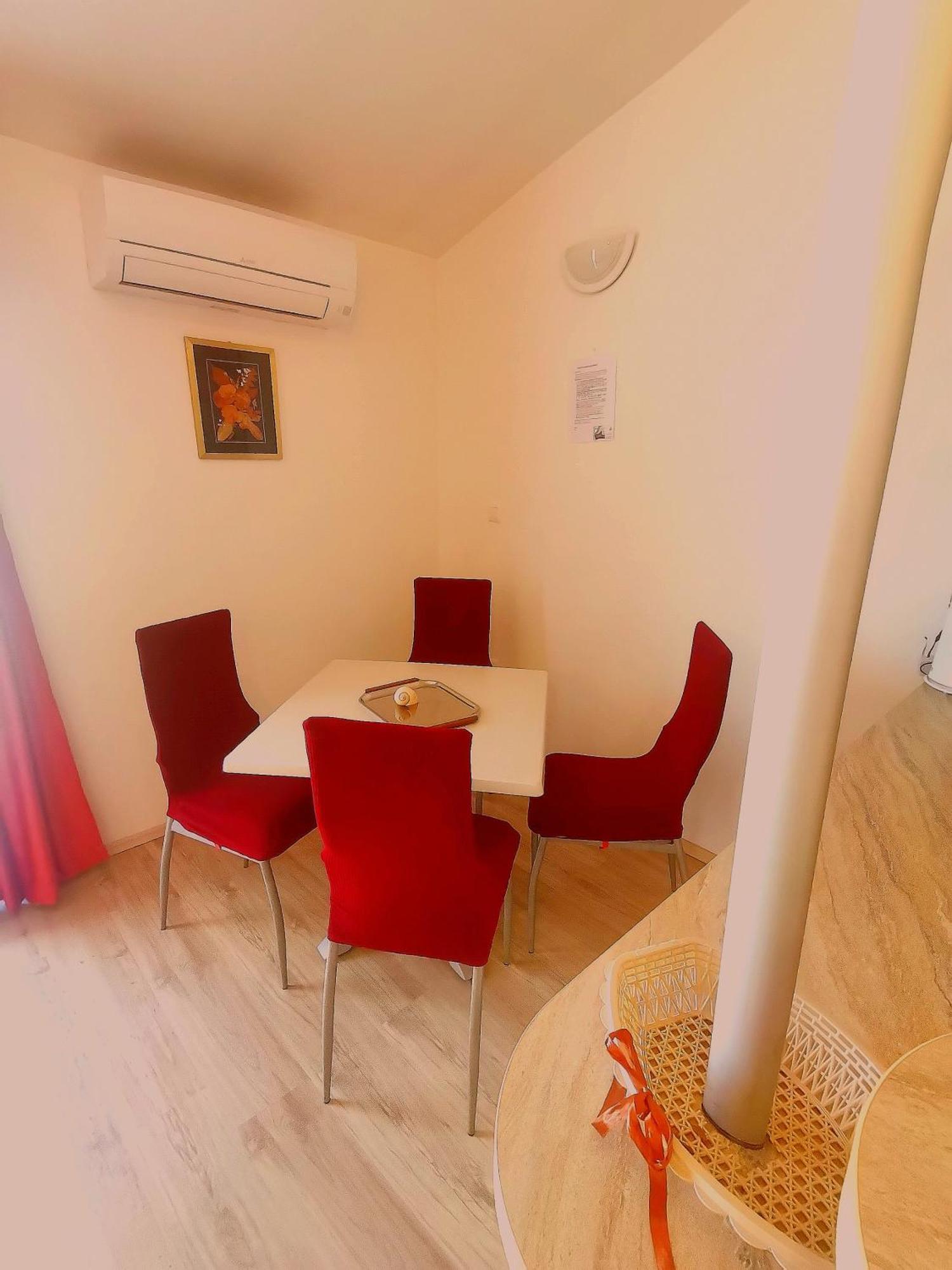 Apartments Green & Orange Хвар Екстериор снимка